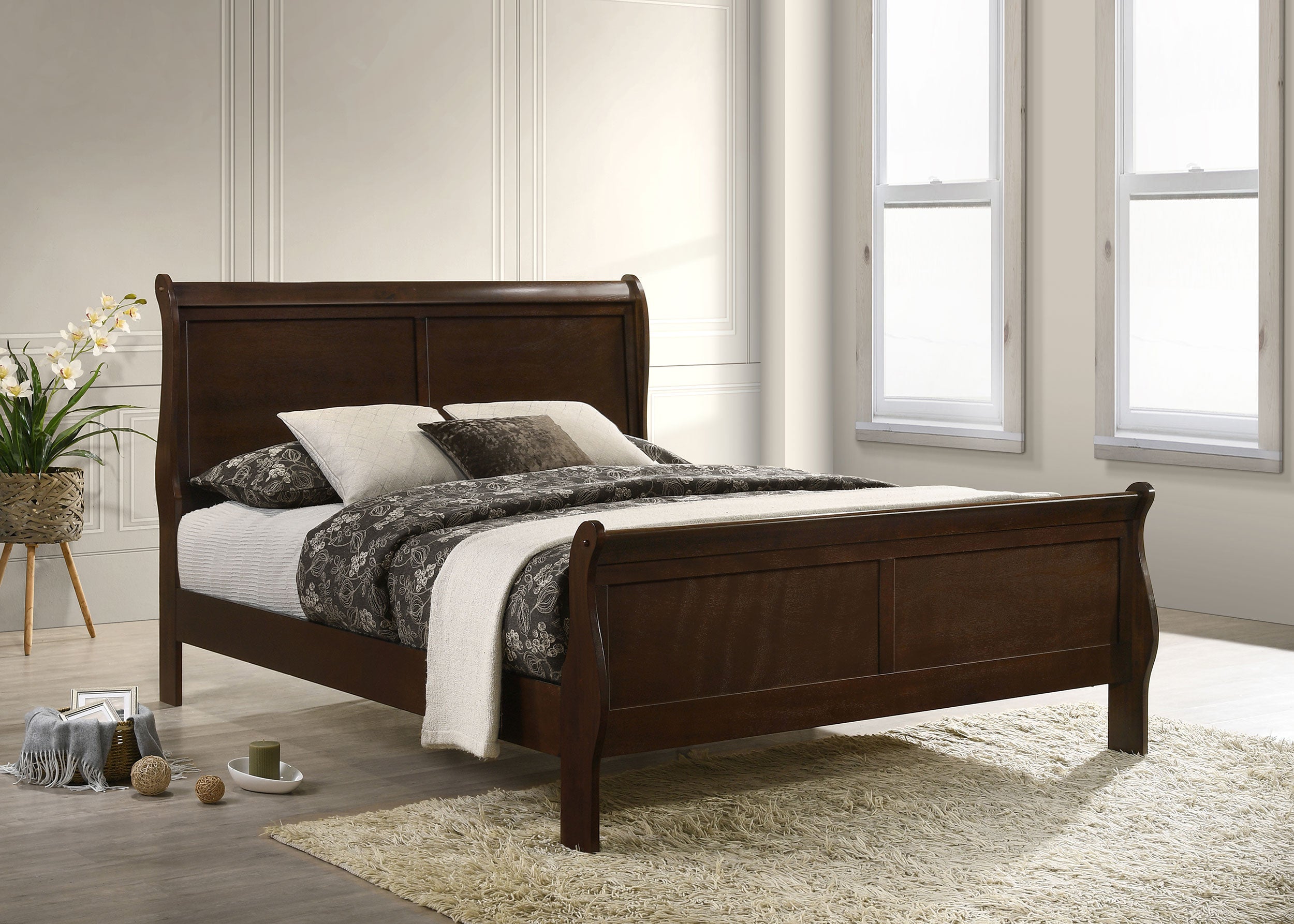 Louis Philippe 47-inch Sleigh Panel Bed White