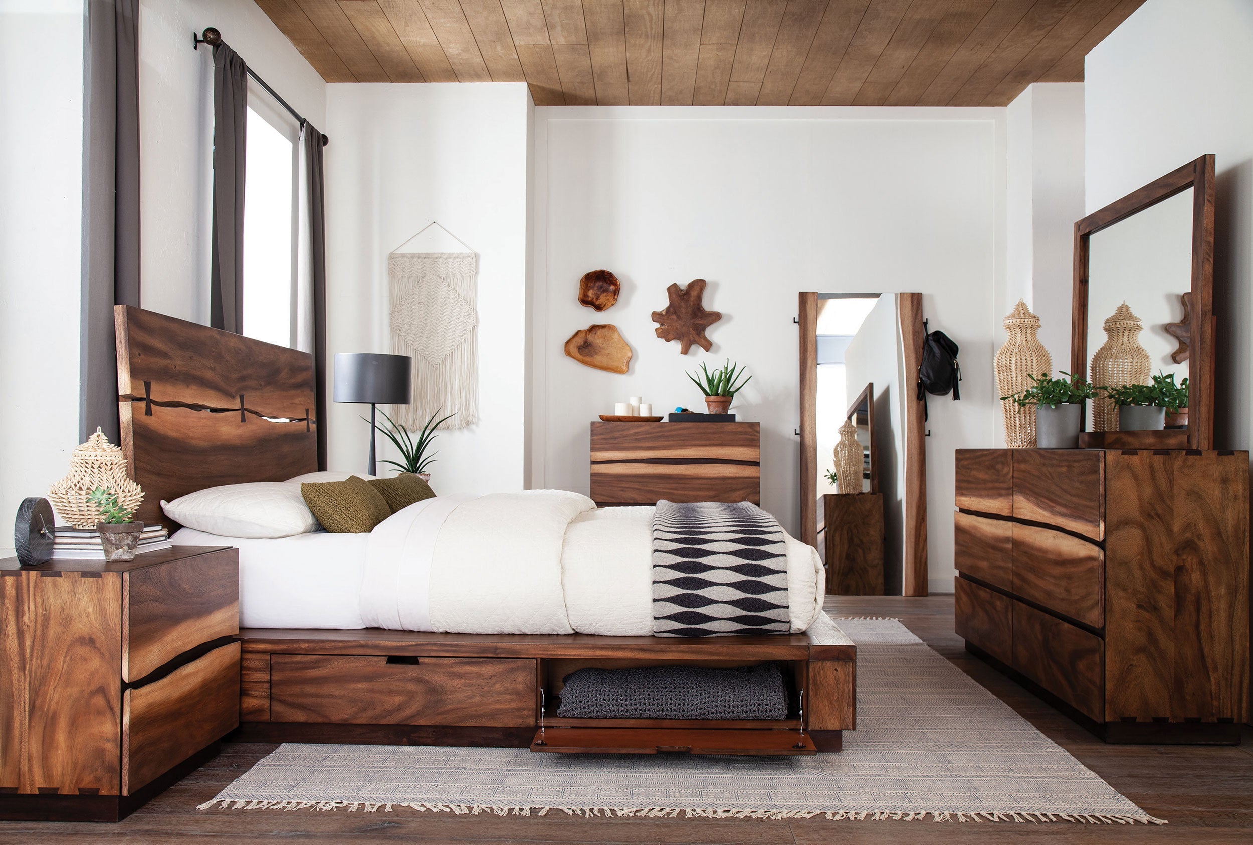 Winslow Wood California King Panel Bed Smokey Walnut