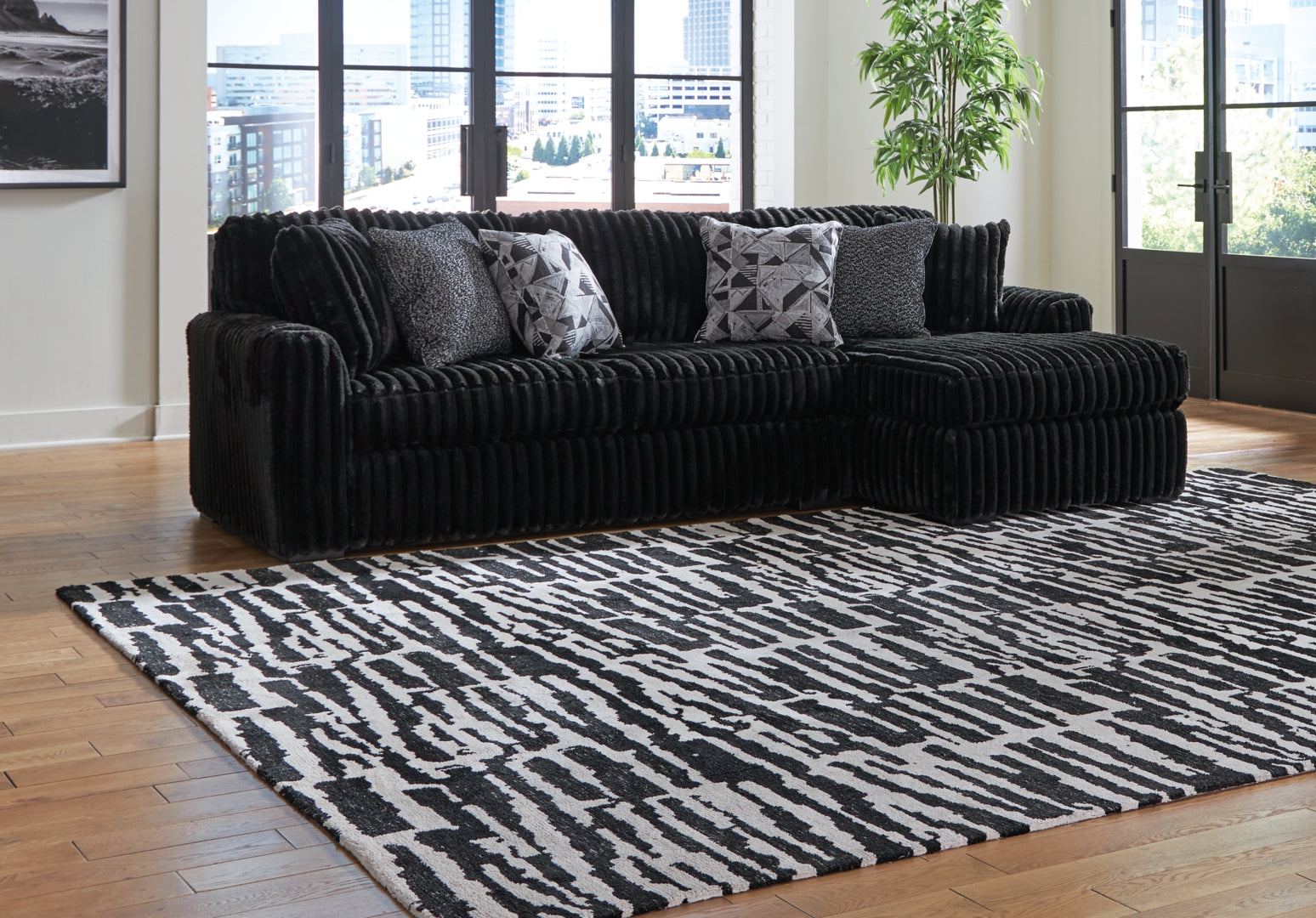 Midnight-Madness 2-Piece black Sectional Sofa with Chaise