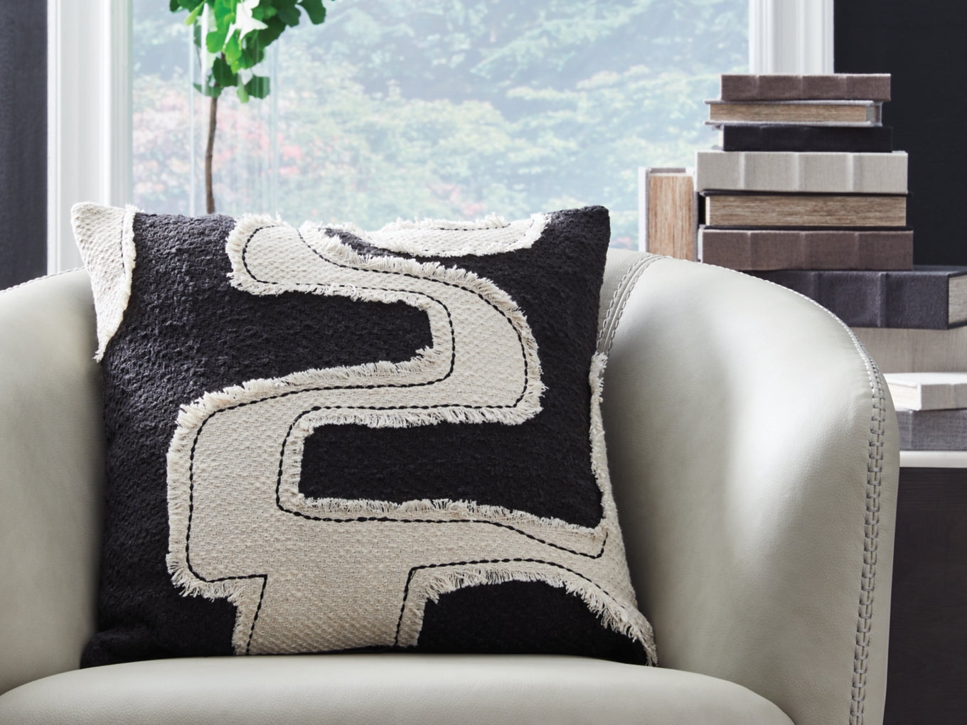 Veerbank Pillow