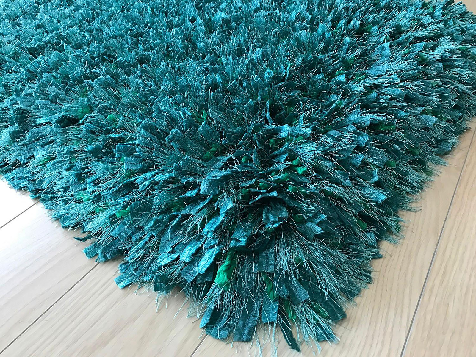 Annmarie Teal 5' X 8' Area Rug