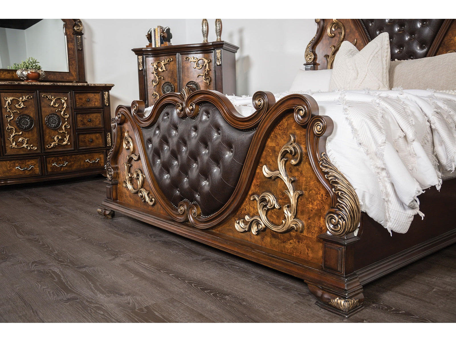 Aquilina Cherry/Oak E.King Bed