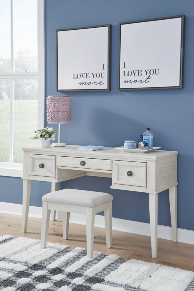 Robbinsdale Vanity/Upholstered Stool