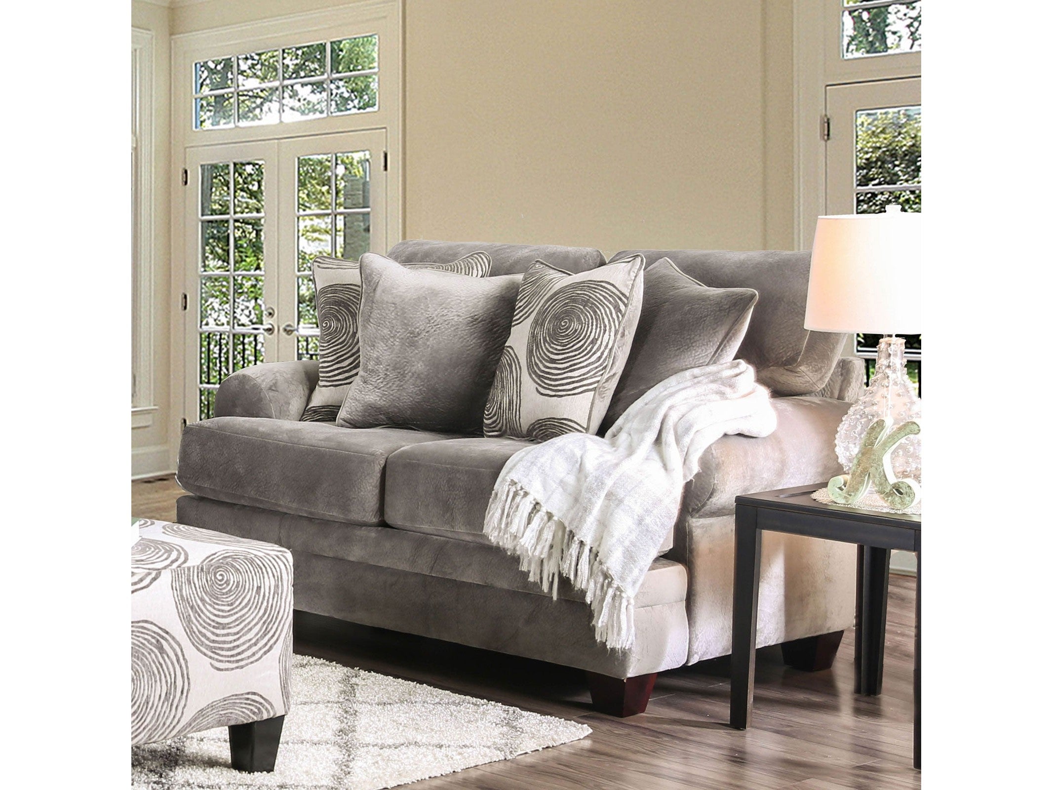 Bonaventura Gray/Pattern Loveseat