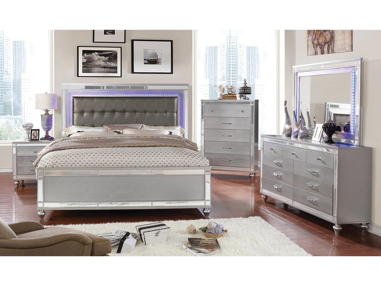 Brachium Silver 5 Pc. Queen Bedroom Set w/ 2 Nightstand