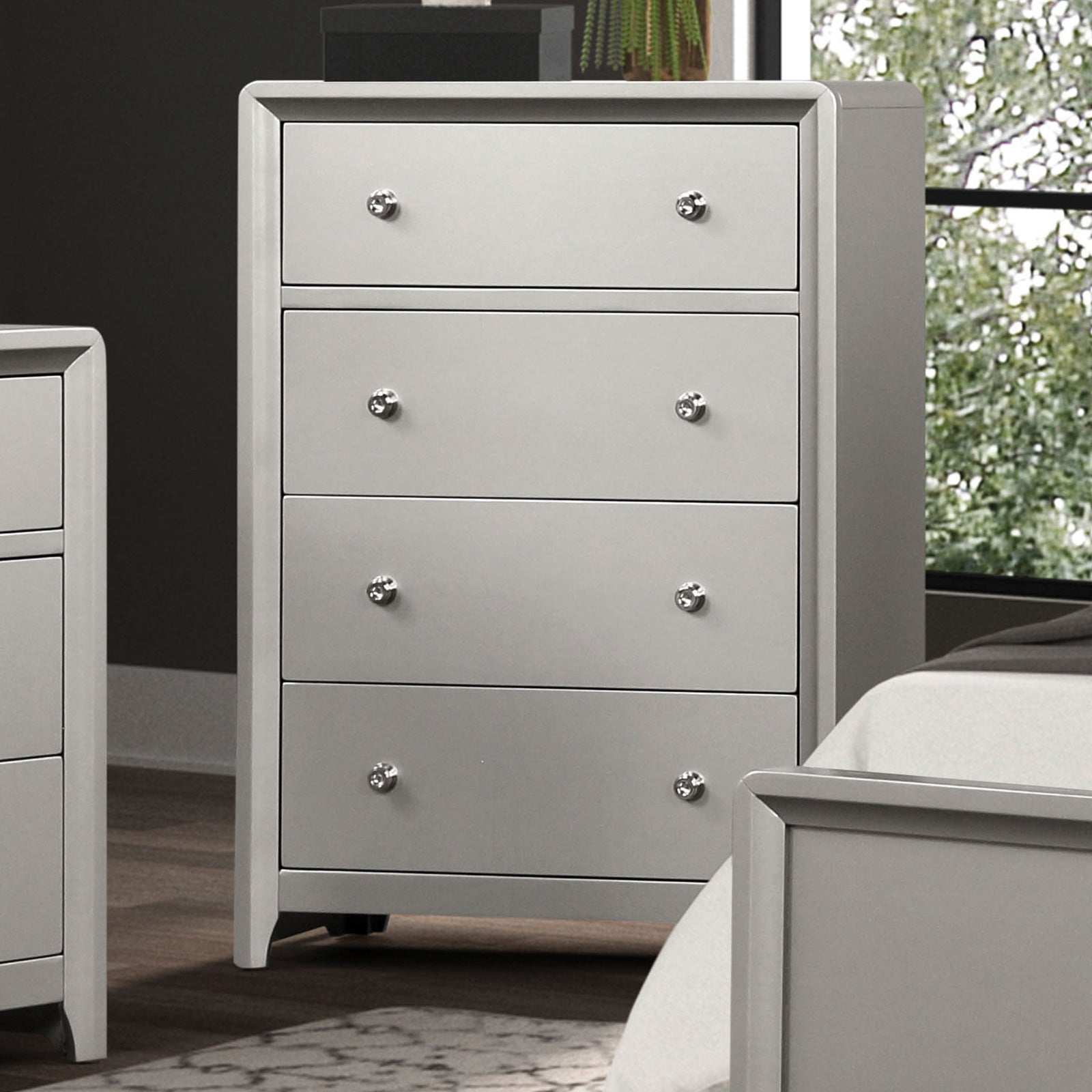 Bryne Champagne Queen 5 Piece Bedroom Set w/2 Nightstands