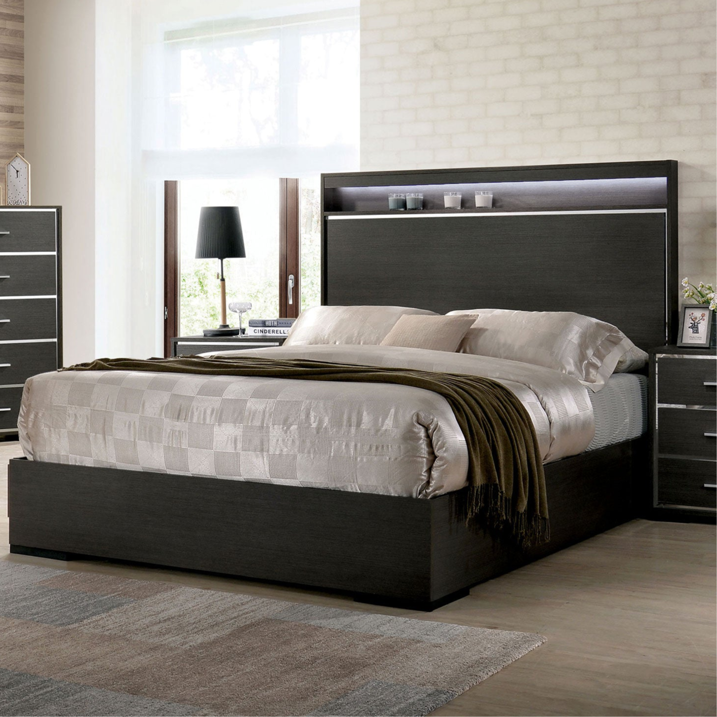 Camryn Warm Gray 5 Pc. Queen Bedroom Set w/ 2NS