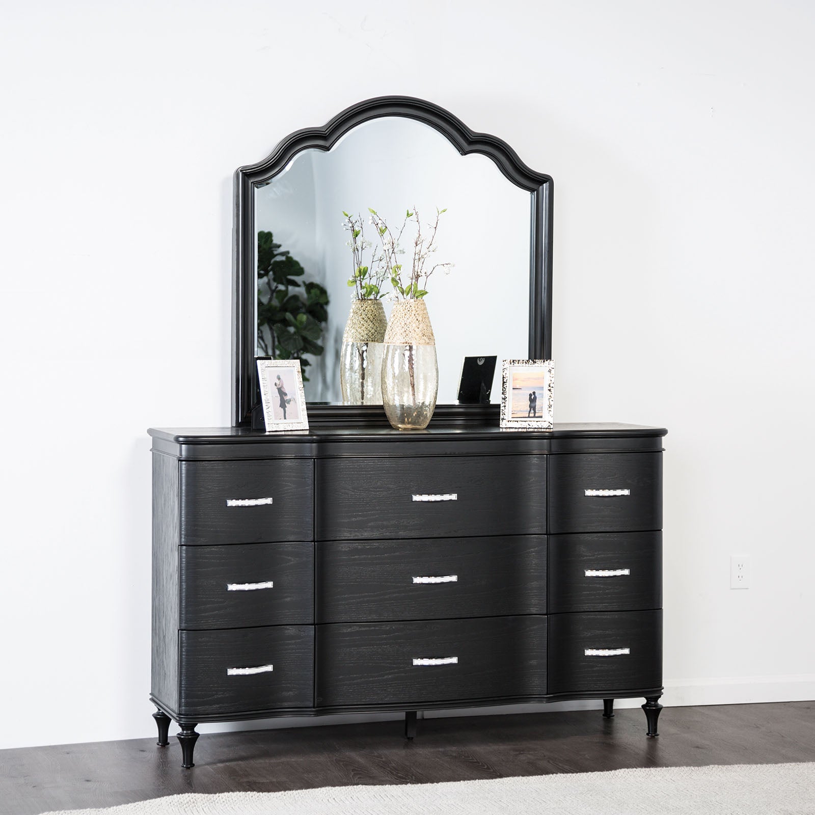 Eleanora Black Dresser