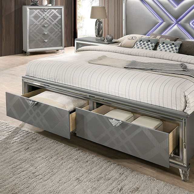 Emmeline Silver Eastern King Bed