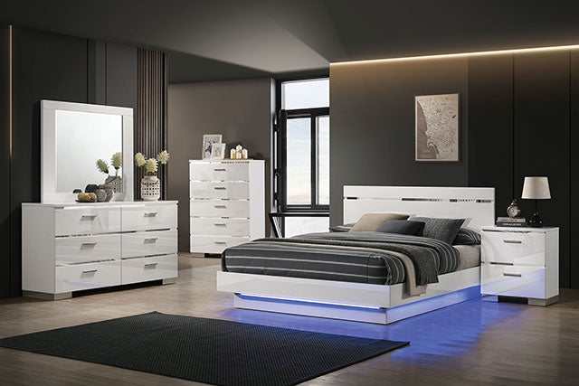 Erlach White/Chrome Queen Bed/Chrome