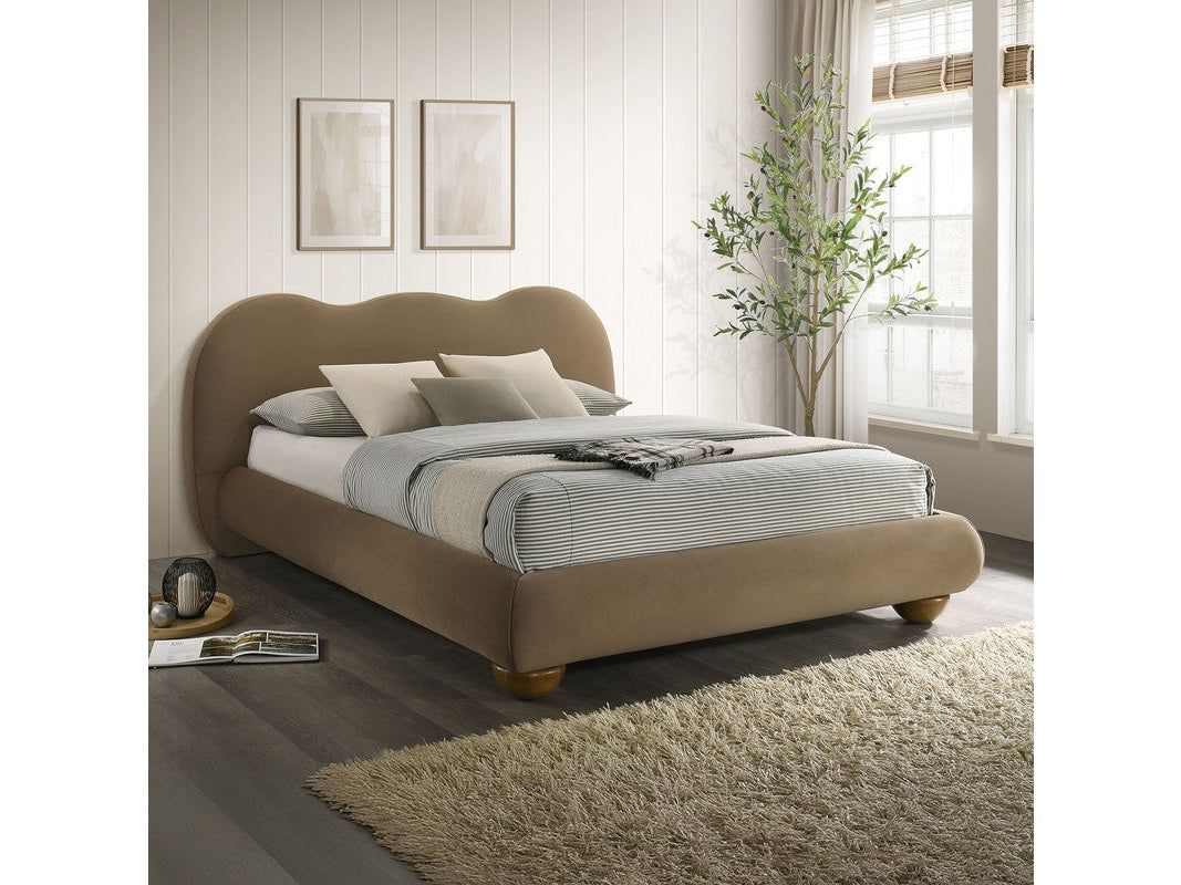 Finamore Brown E.King Bed