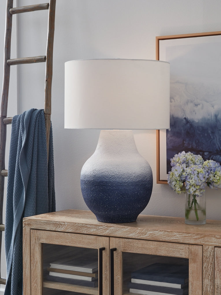 Dashland Metal Table Lamp