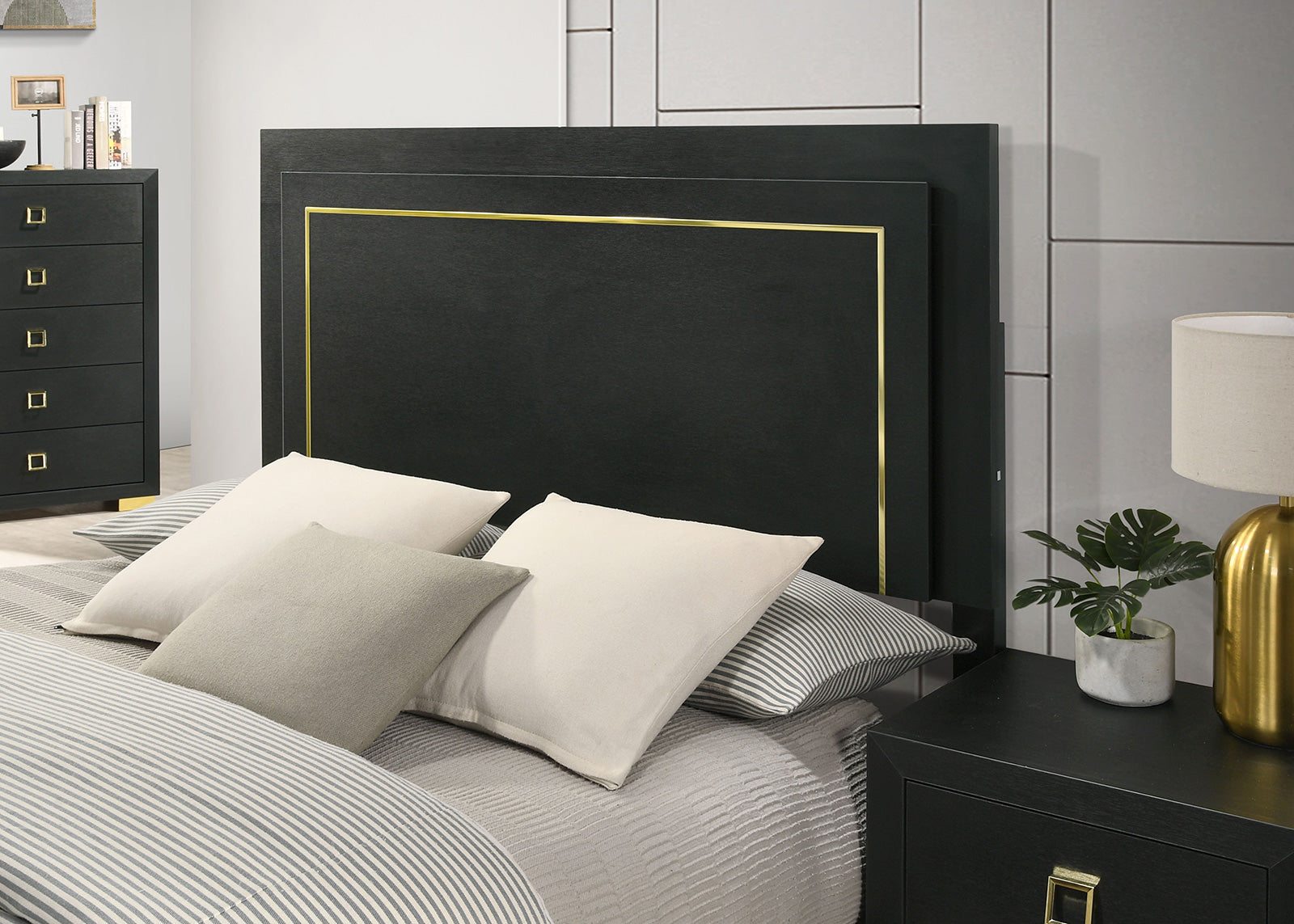 Latimer Black Queen Bed