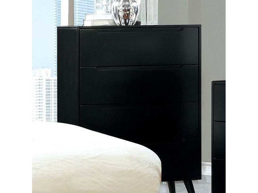 Lennart Black Chest