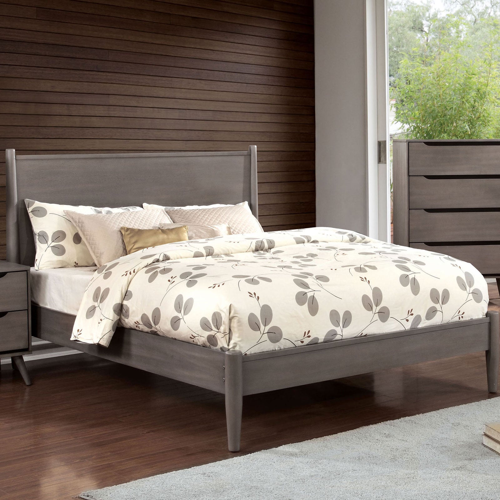 Lennart Gray 4 Pc. Queen Bedroom Set