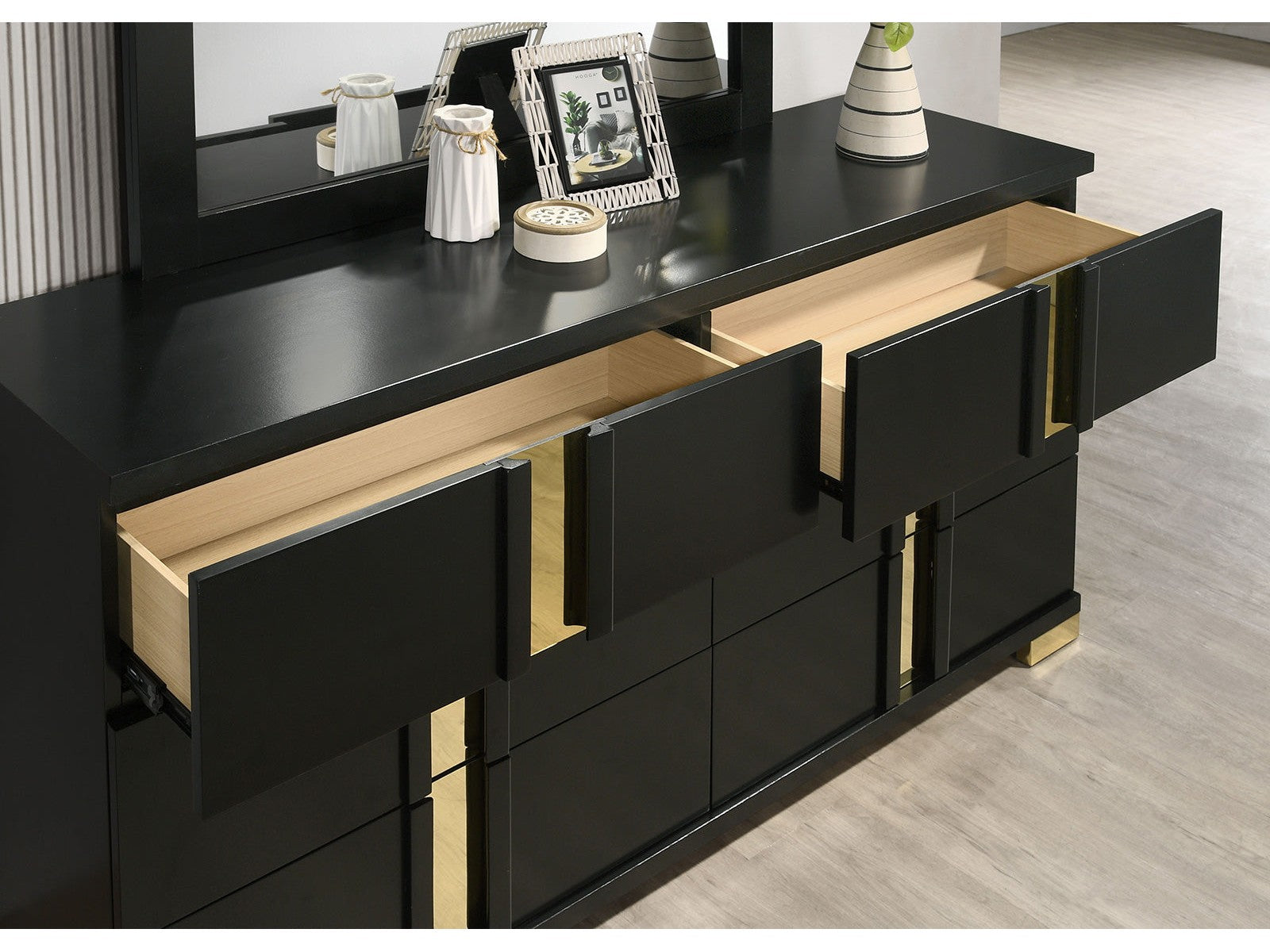Lillestrom Black/Gold Dresser