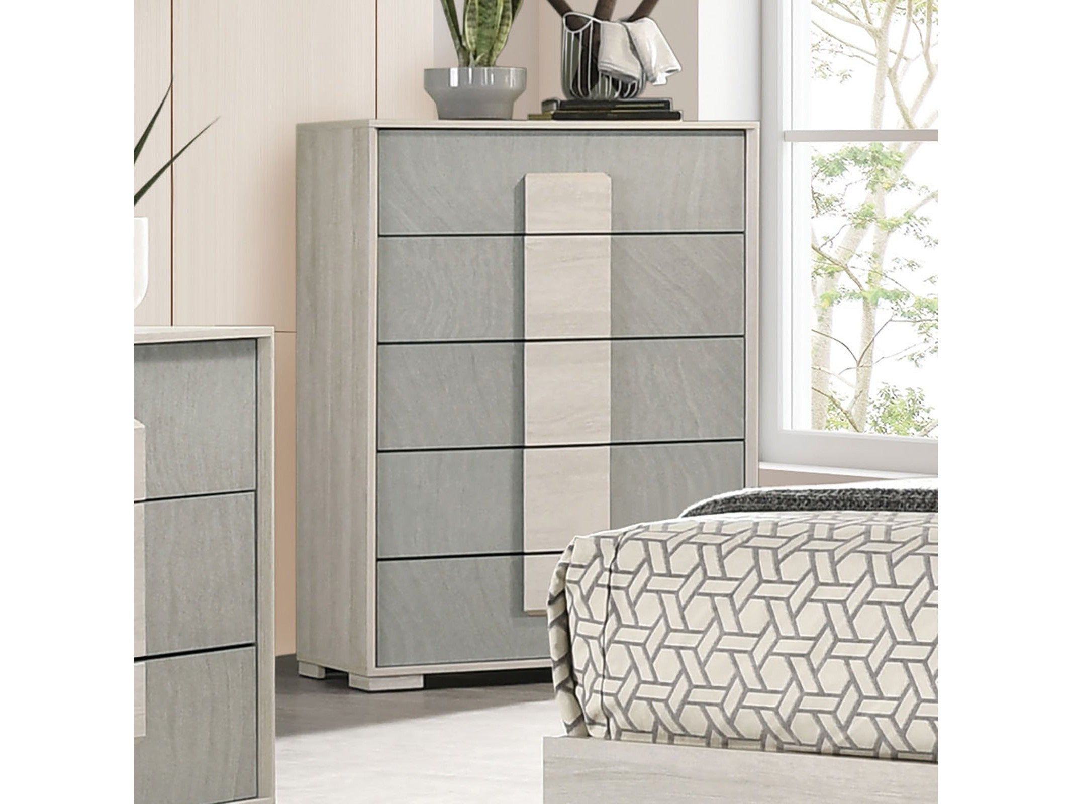 Lincolt Whitewash/Stone Gray Chest