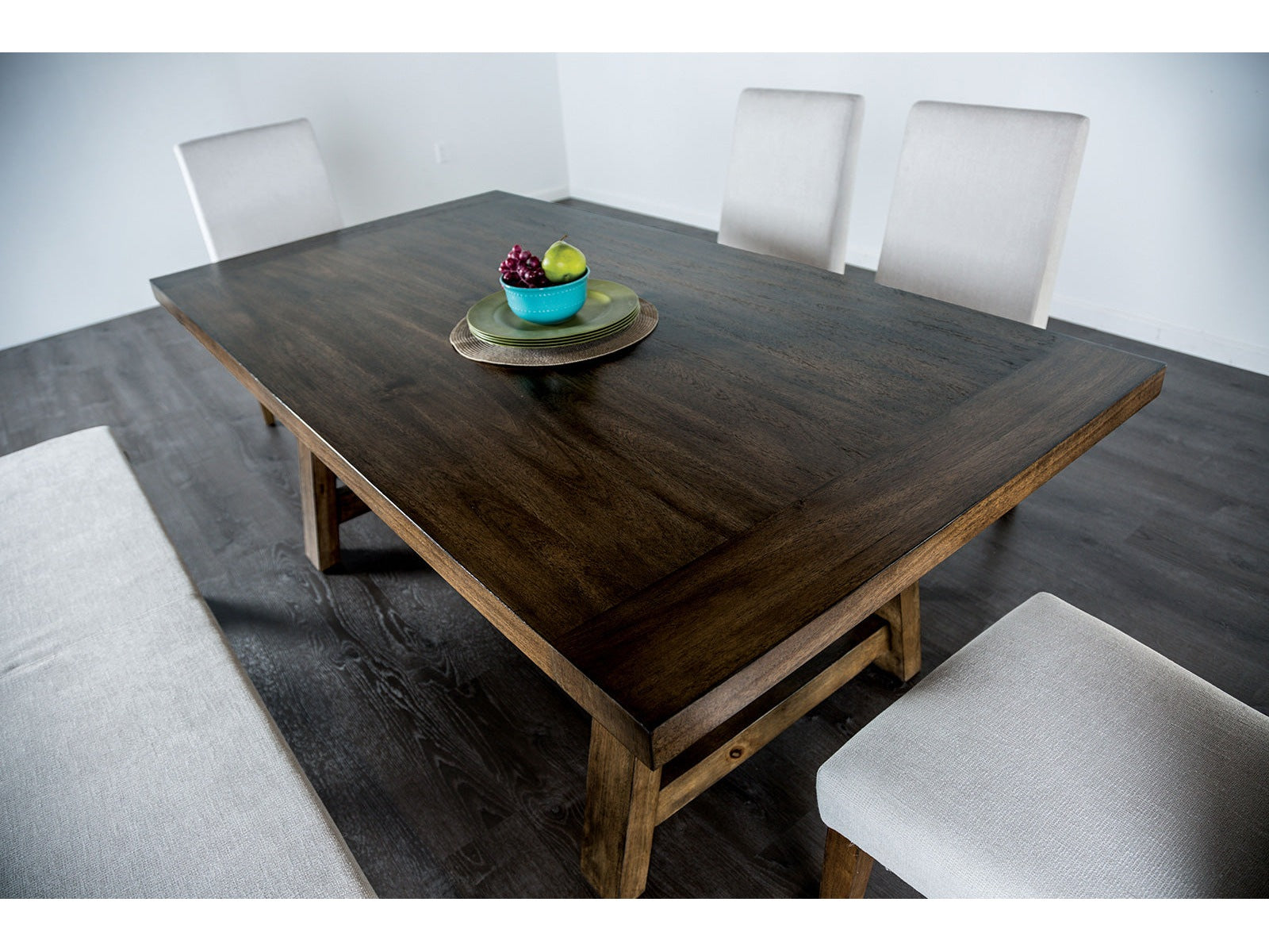 Losone Brown 7 Pc. Dining Room Set