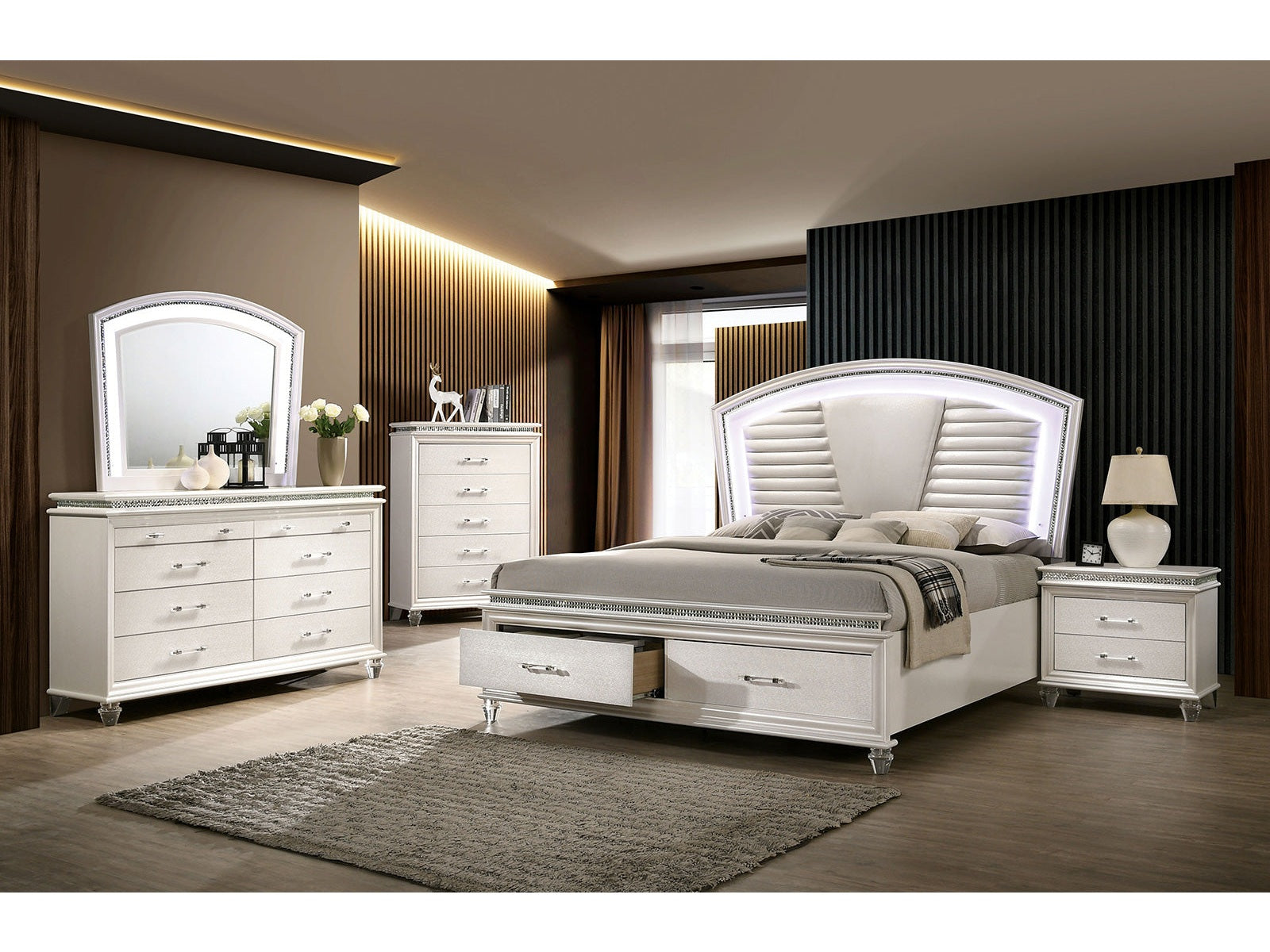 Maddie Pearl White/White 5 Pc. Queen Bedroom Set w/ Chest