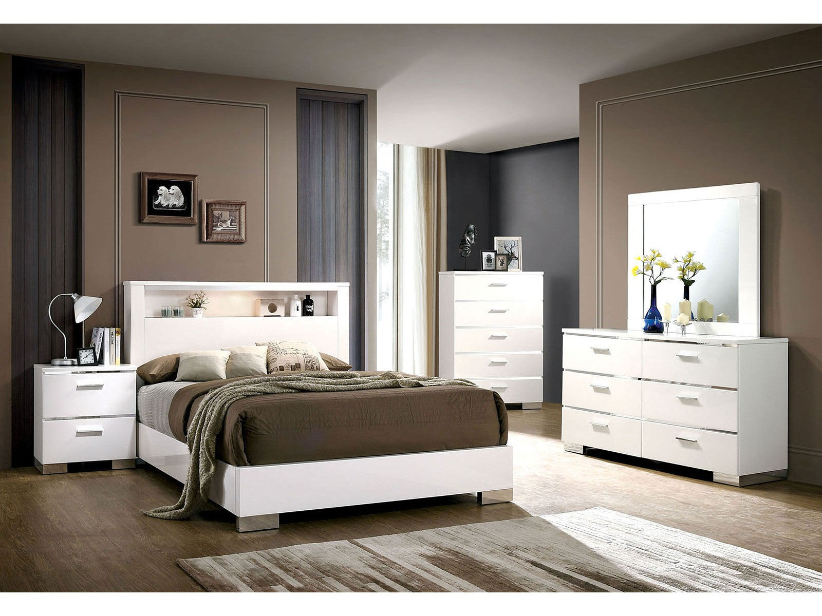 Malte White/Chrome 4 Pc. Queen Bedroom Set