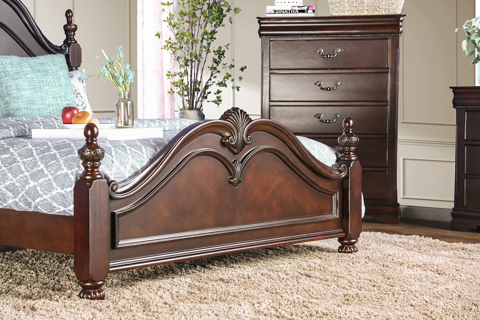 Mandura Cherry 4 Pc. Queen Bedroom Set