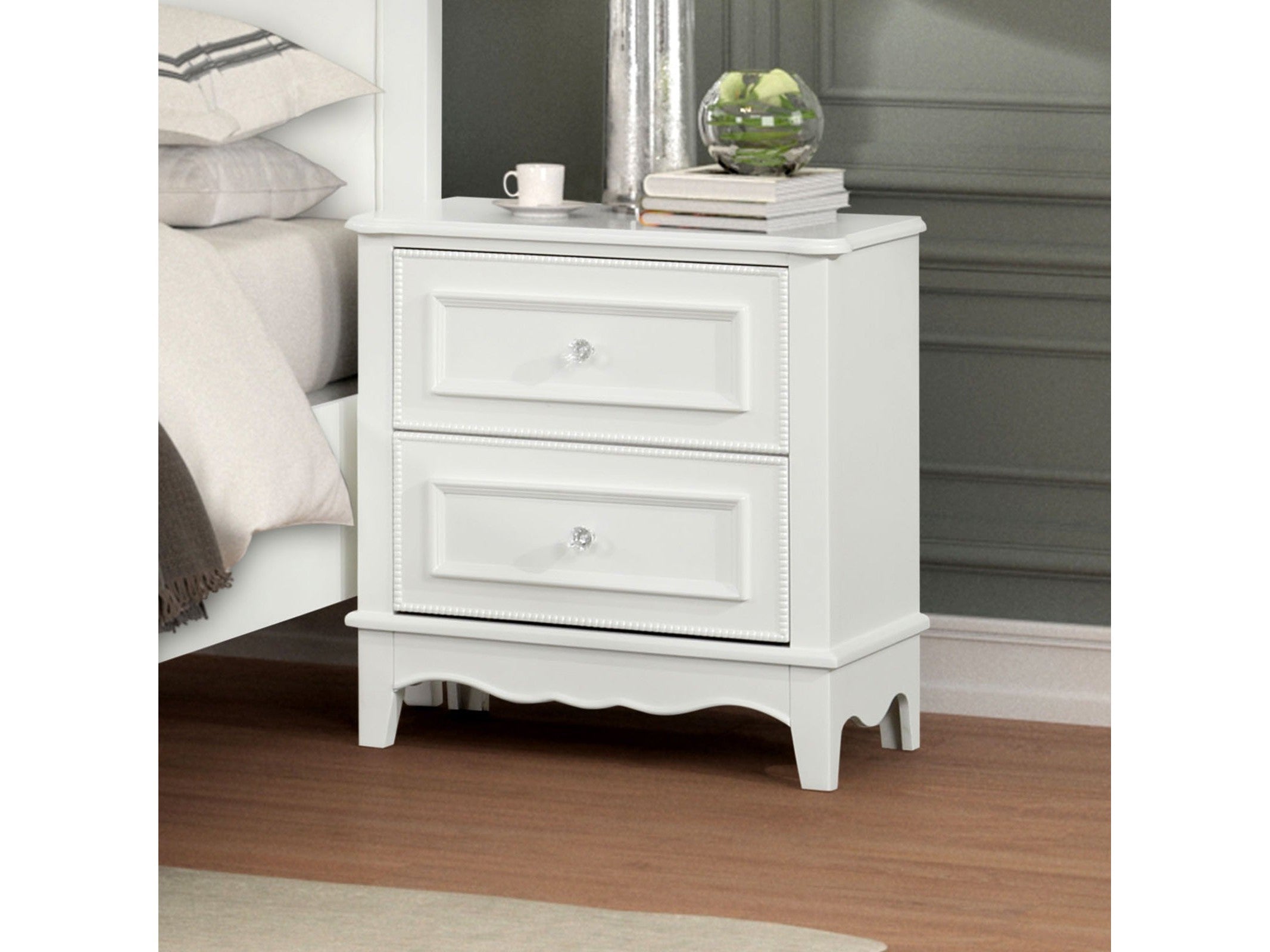 Naucalpan White Nightstand