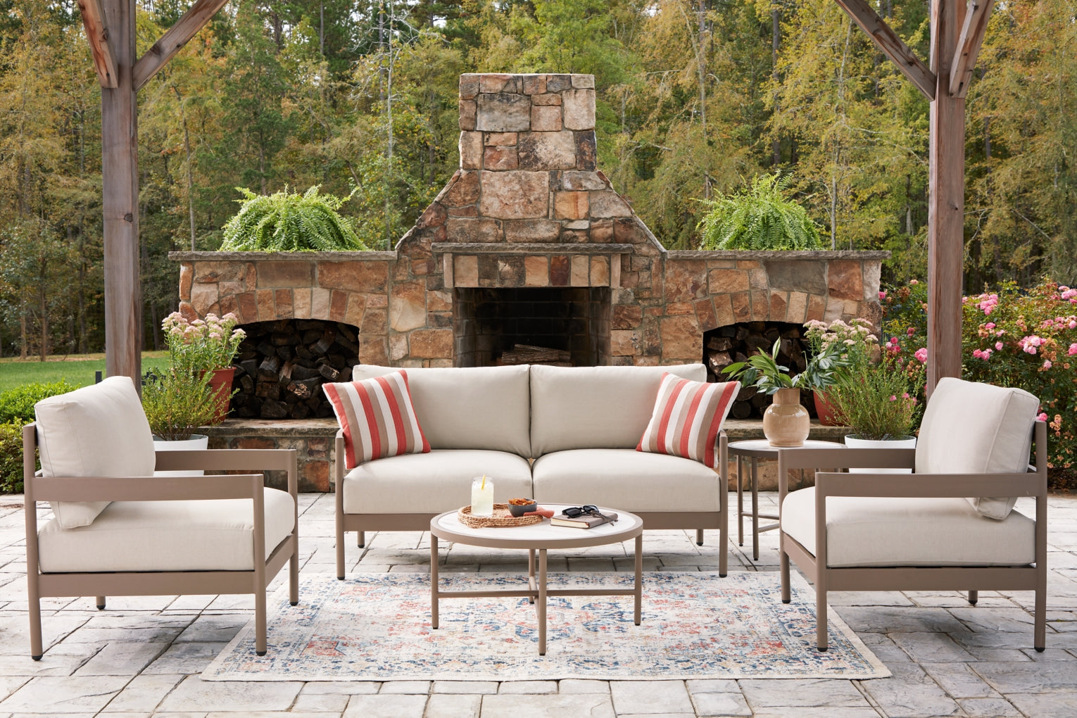 Big Creek Cove Love/Chairs/Tables Set (5/CN)