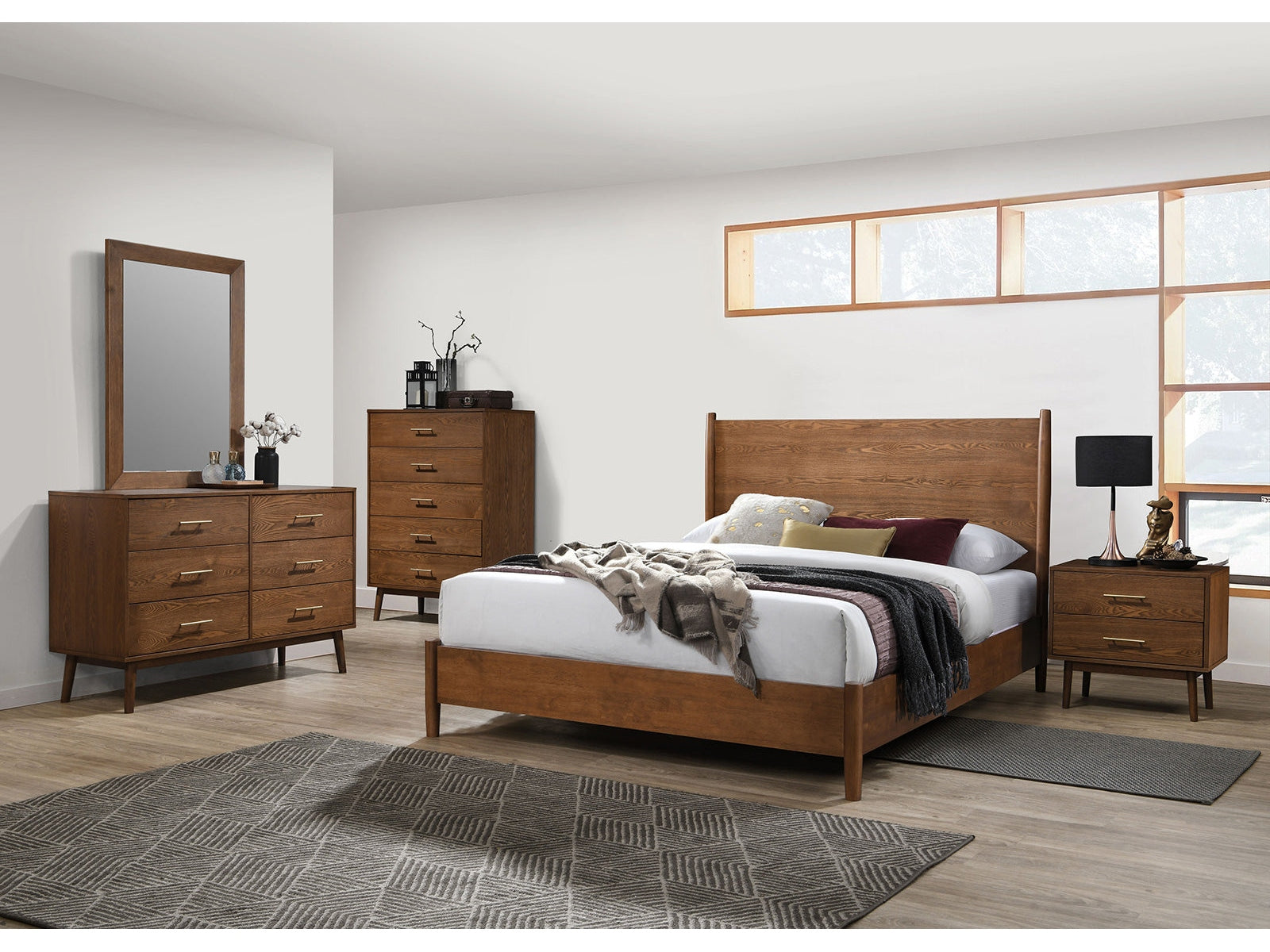 Tromso Walnut 5 Pc. Queen Bedroom Set w/ Chest