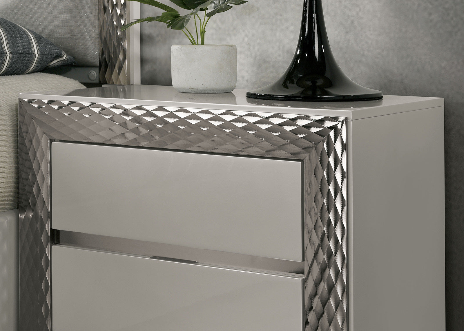Ventnor Gray Nightstand