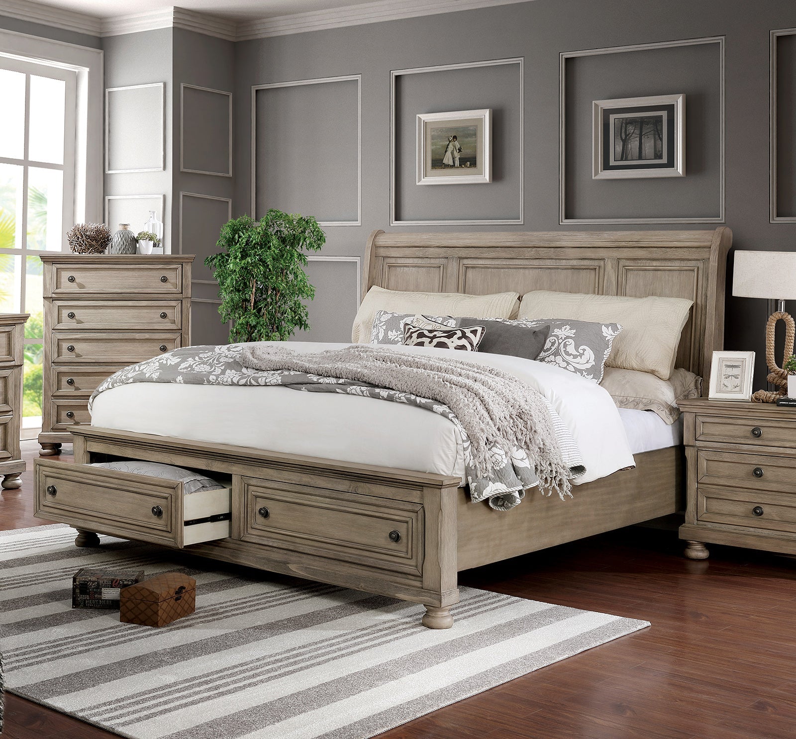 Wells Gray 4 Pc. Queen Bedroom Set