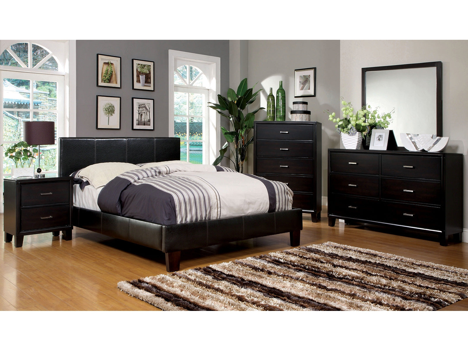 Winn Park Espresso Queen Bed