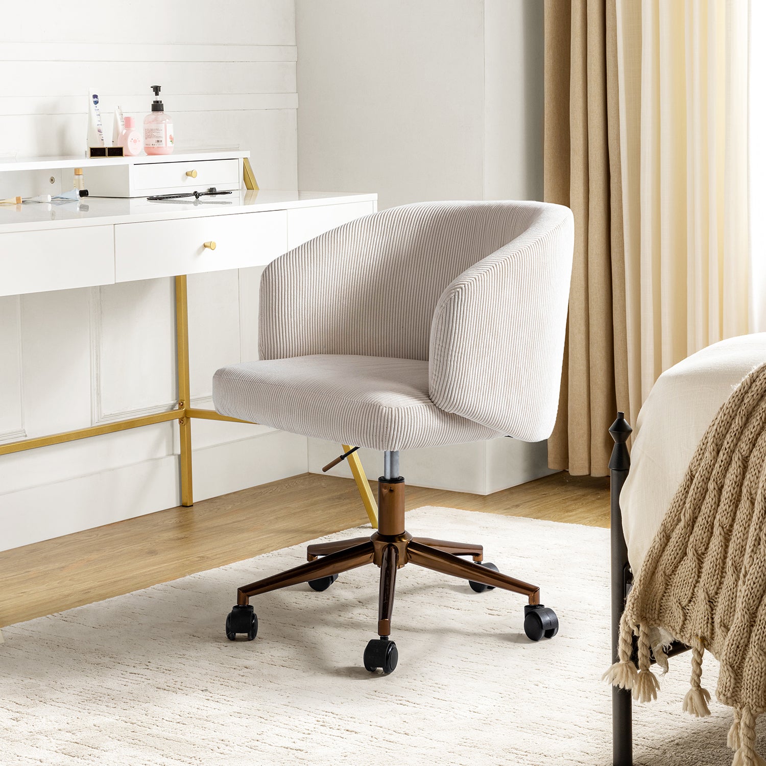 Ottaviano Task Chair in Ivory