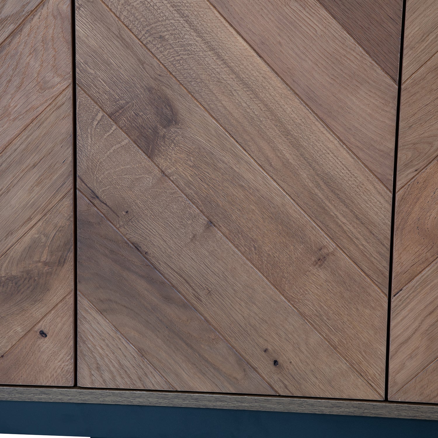 Hargapas 4 Door Sideboard in Walnut