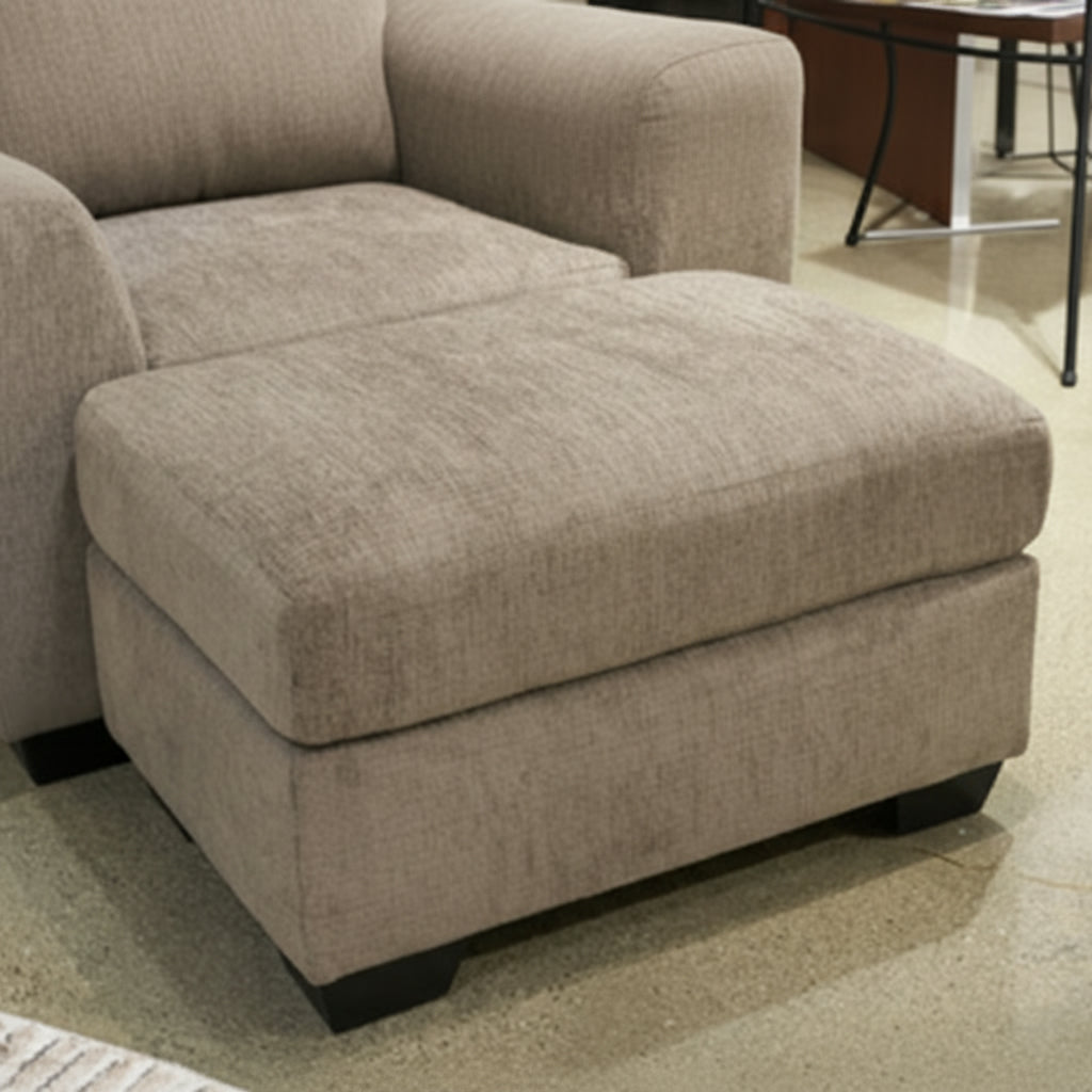 Loreo Ottoman