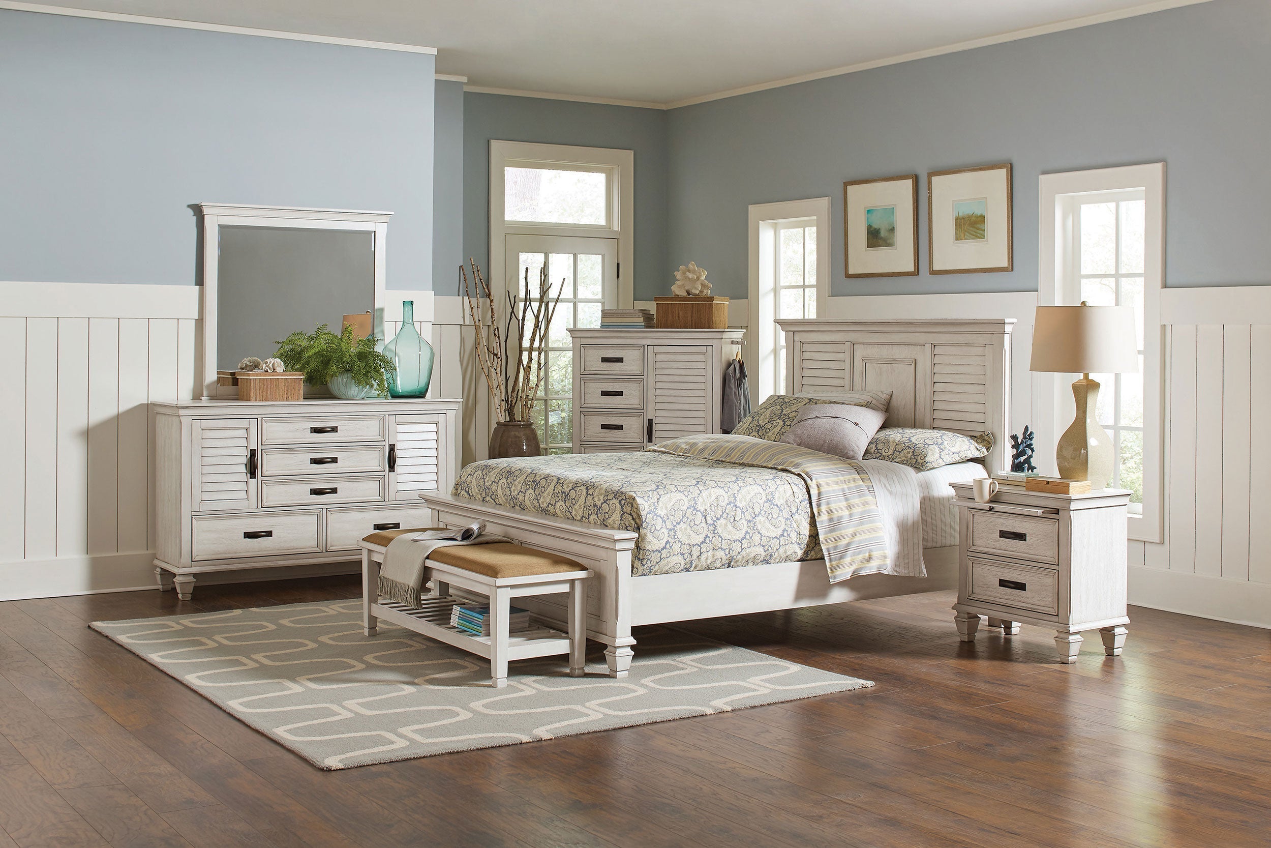 Franco Wood Queen Panel Bed Distressed White