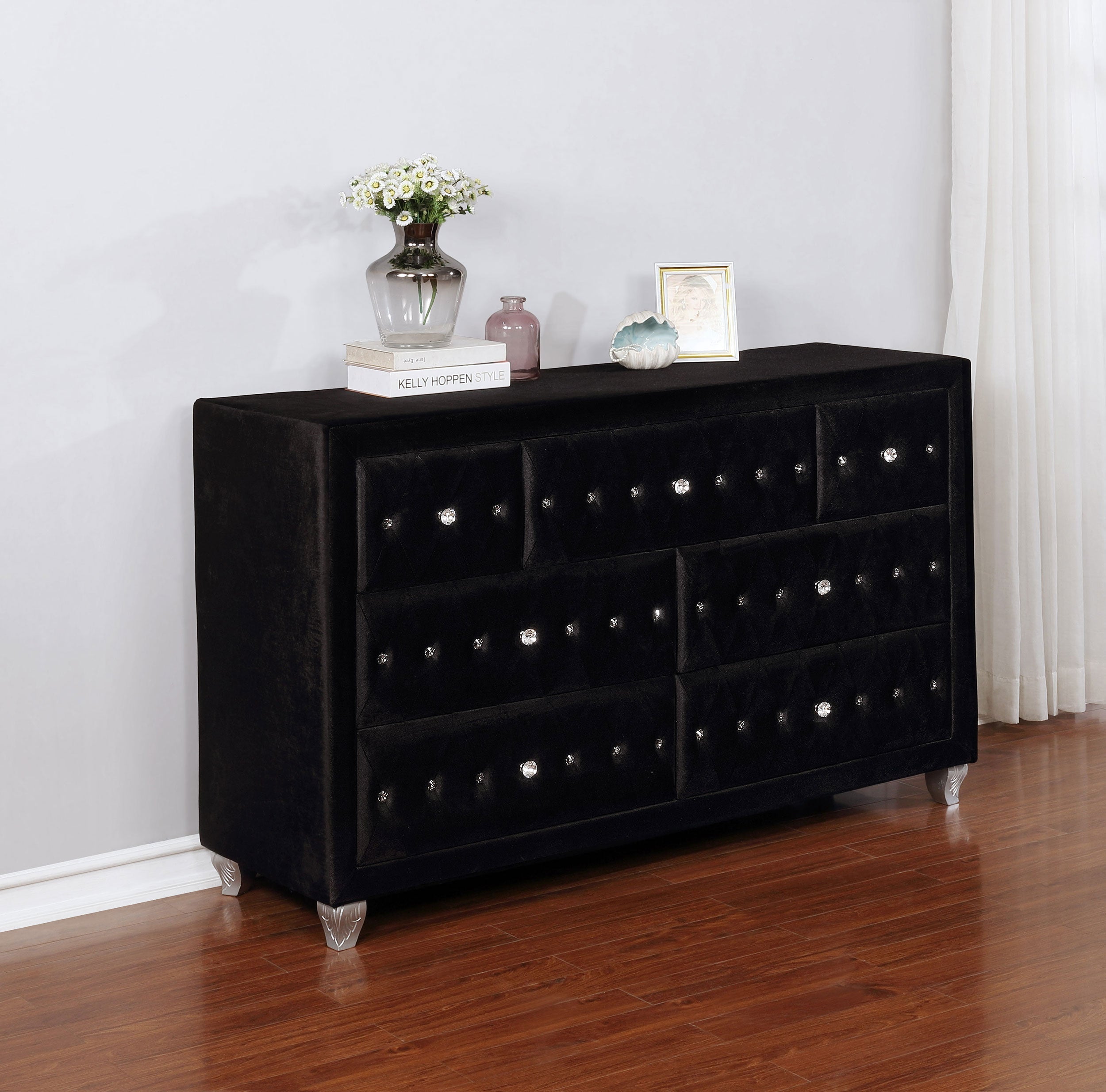 Deanna 7-drawer Rectangular Dresser Black