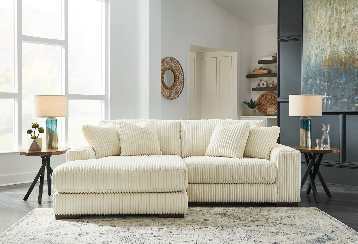 Lindyn Sectional Sofa