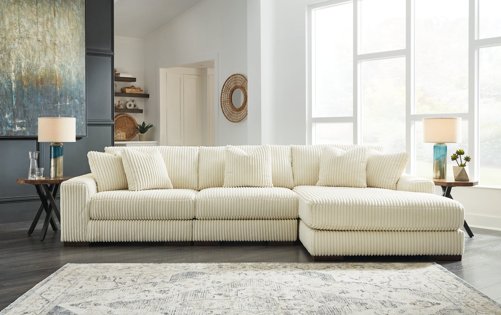 Lindyn 2-Piece Sectional with Ottoman