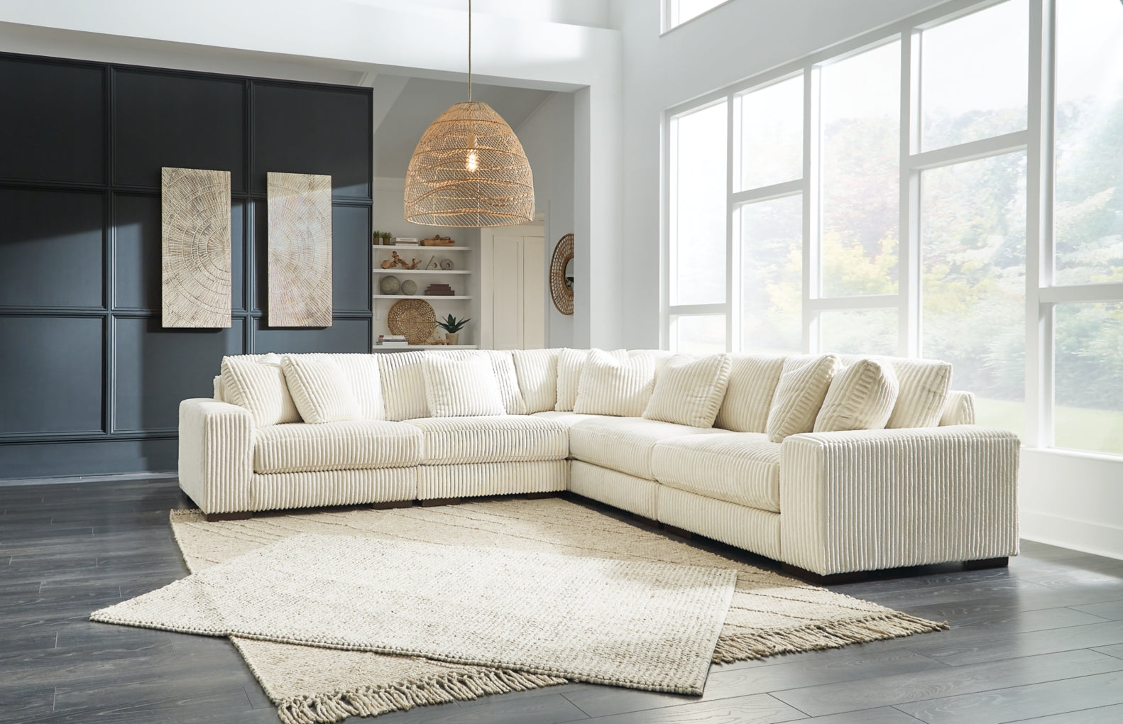Lindyn 5-Piece Sectional
