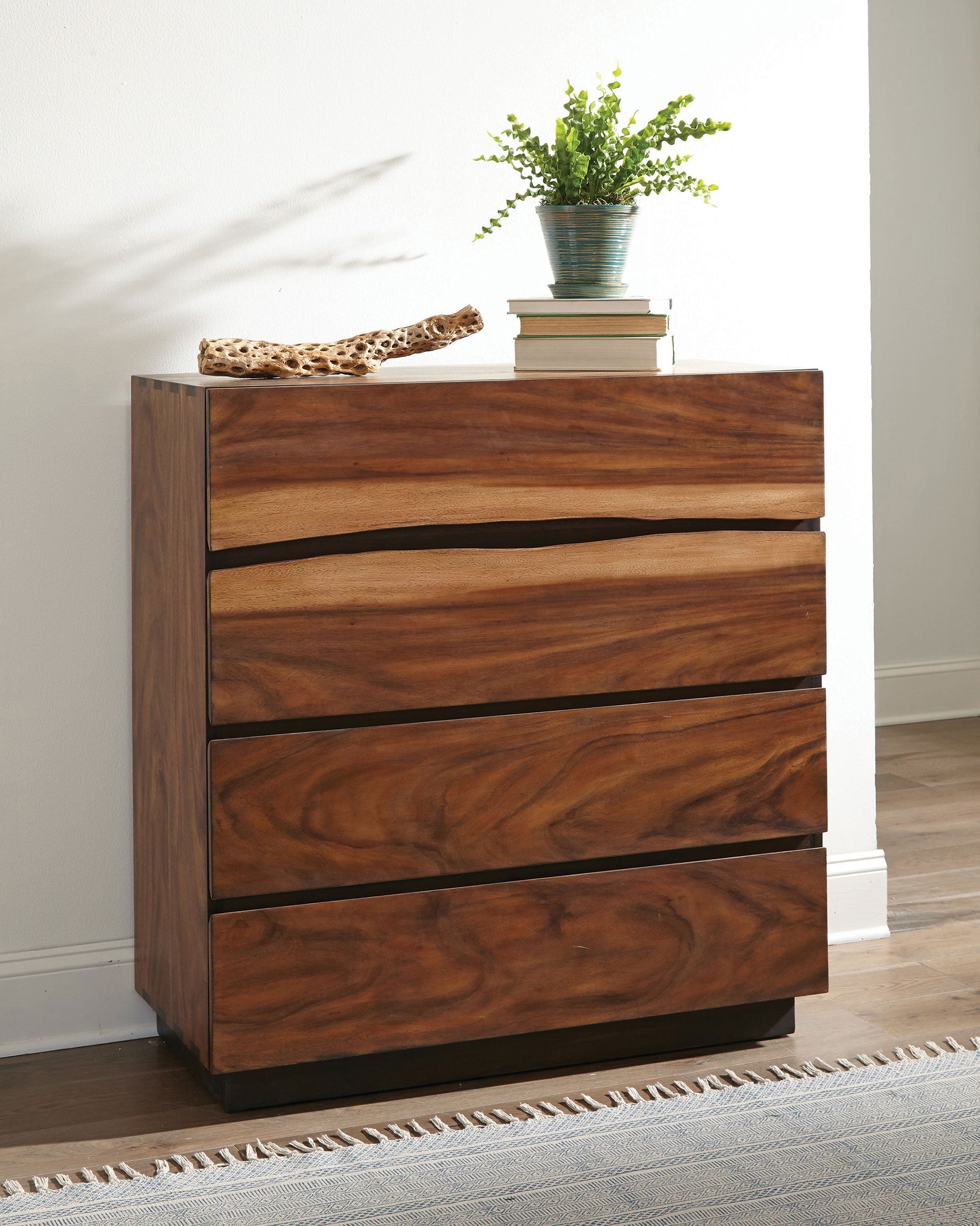 Winslow 4-drawer Chest Smokey Walnut and Coffee Bean