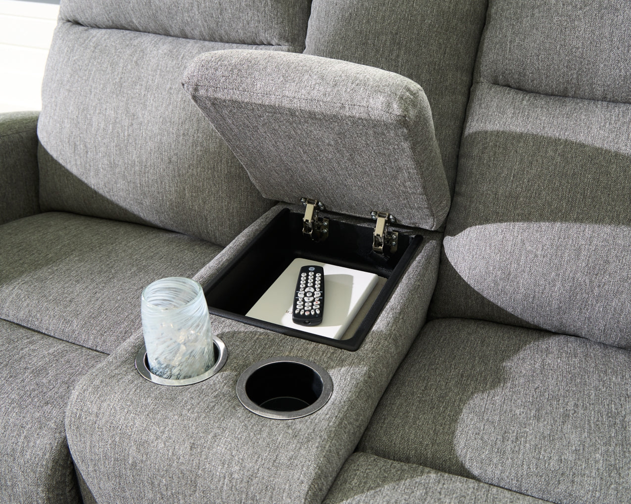 Moreau Place DBL Reclining Loveseat w/Console