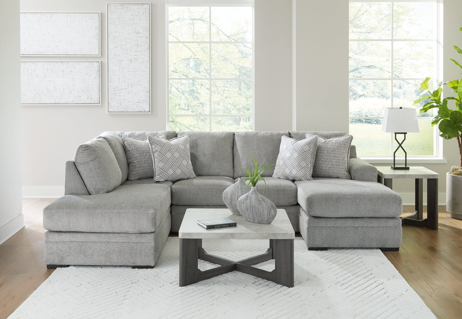 Casselbury 2-Piece Sectional with Ottoman