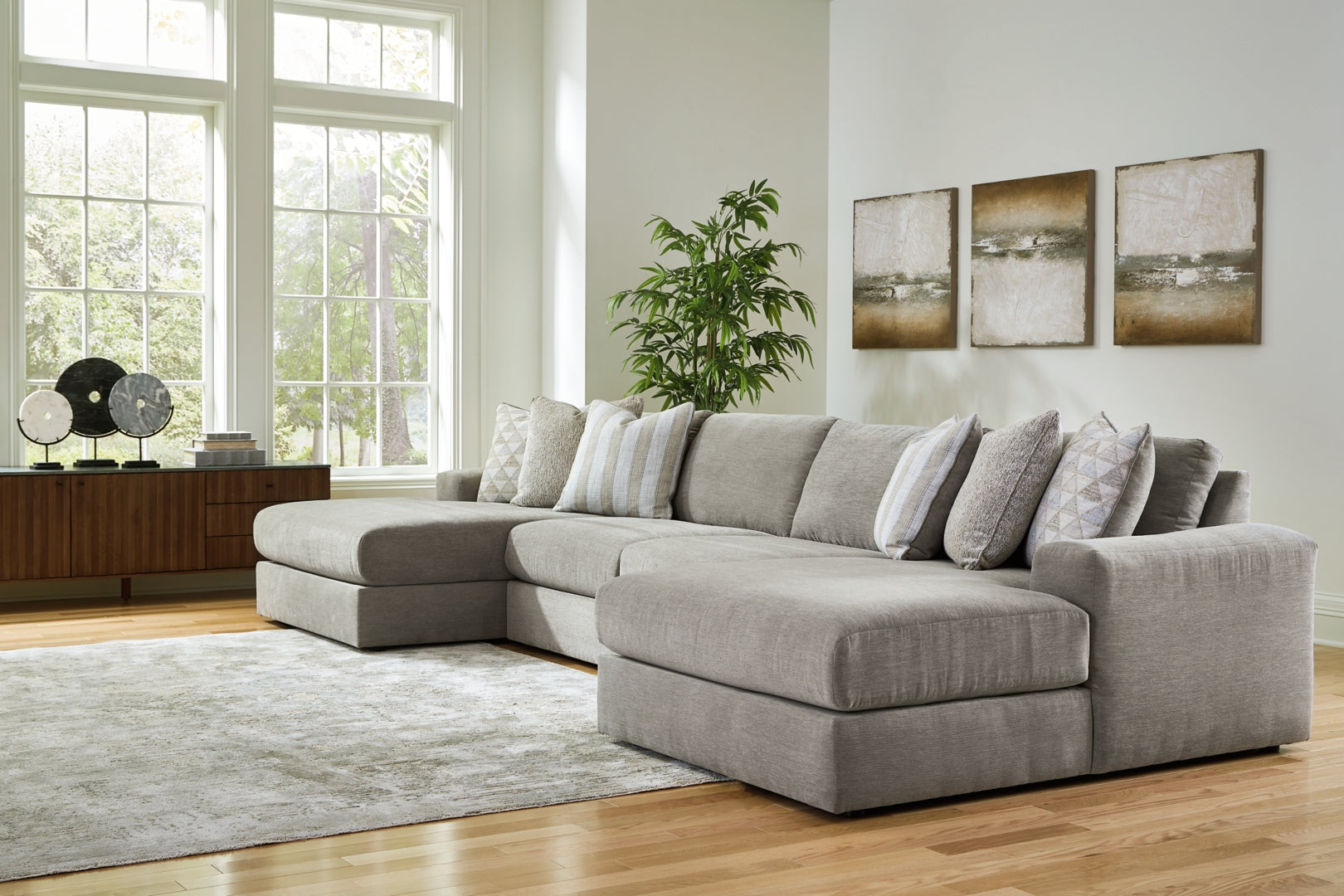 Avaliyah 3-Piece Sectional with Ottoman