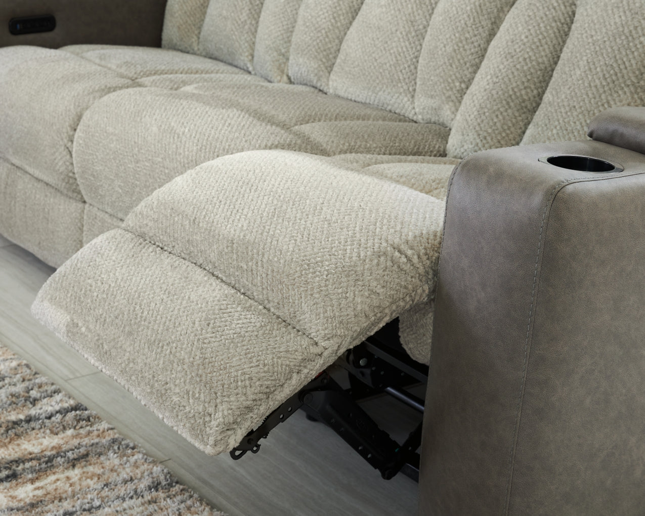 Stately Check Power Reclining Sofa with Adjustable Headrest