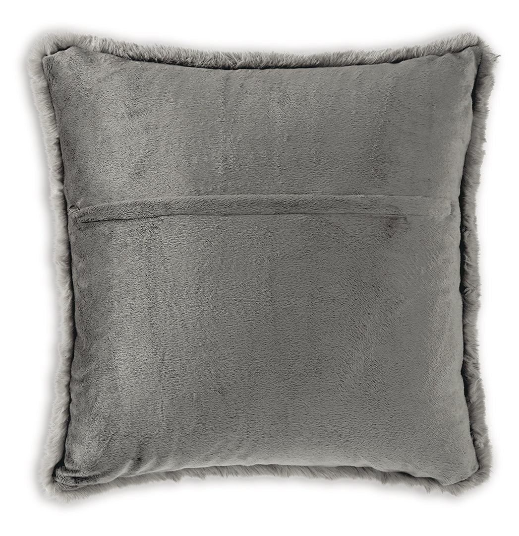 Gariland Pillow