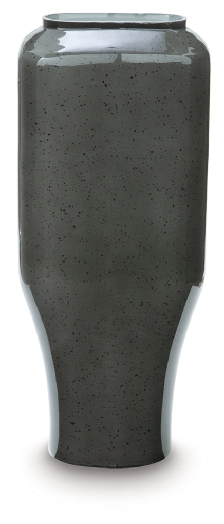 Kierlain Vase