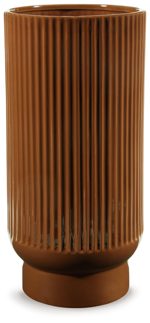 Avalyah Vase (2/CS)