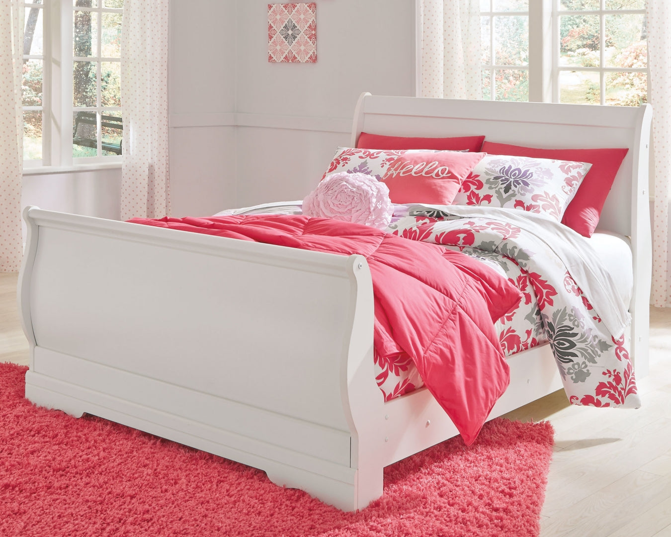 Anarasia Sleigh Bed