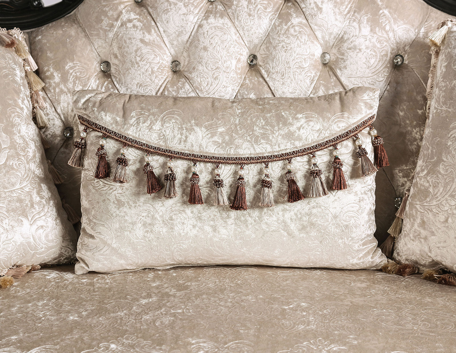 Acapulco Black/Off-White Sofa & Loveseat
