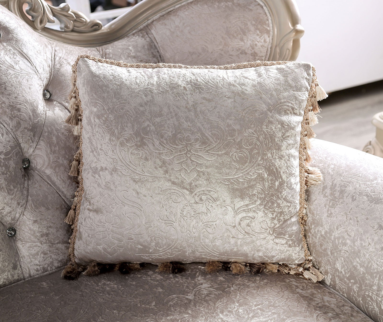 Acapulco Off-White Loveseat